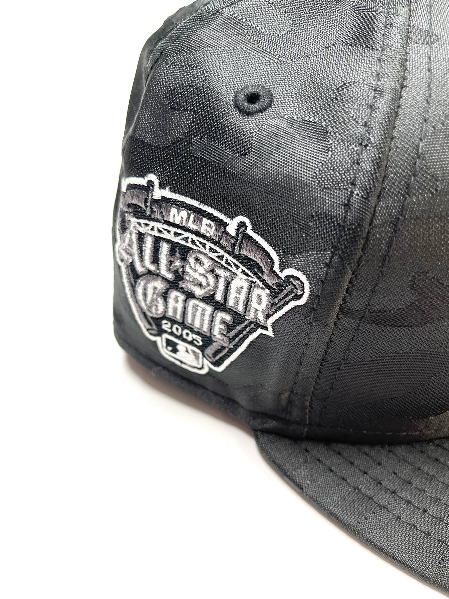 Men's Detroit Tigers Under Armour Charcoal Tonal Camo Performance  Adjustable Hat
