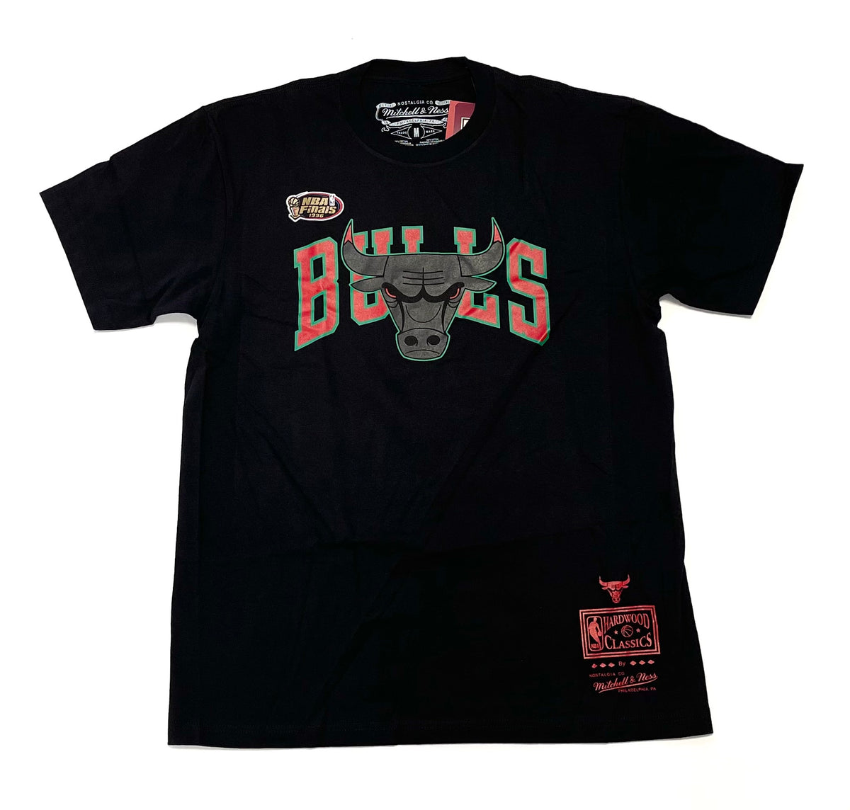 MITCHELL & NESS - Men - Chicago Bulls Sketch Tee - Off-White - Nohble