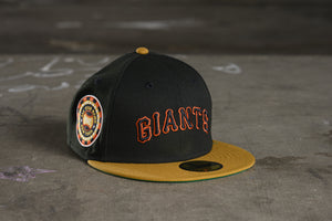 NEW ERA "BROADWAY" NEW YORK GIANTS FITTED HAT (BLACK/OLD GOLD)