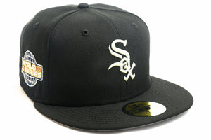 NEW ERA "DELUXE" CHICAGO WHITESOX FITTED HAT (BLACK/METALLIC IRIS)