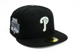 NEW ERA "WHITE TEE" PHILADELPHIA PHILLIES FITTED HAT (BLACK/CHROME)