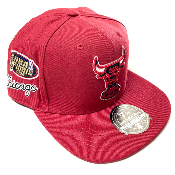 MITCHELL & NESS RELOAD 2.0 CHICAGO BULLS FITTED HAT – So Fresh